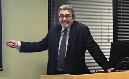 Contrario a lo dicho por AMLO, sí hay clases de derecho constitucional en la UNAM: Emilio Rabasa