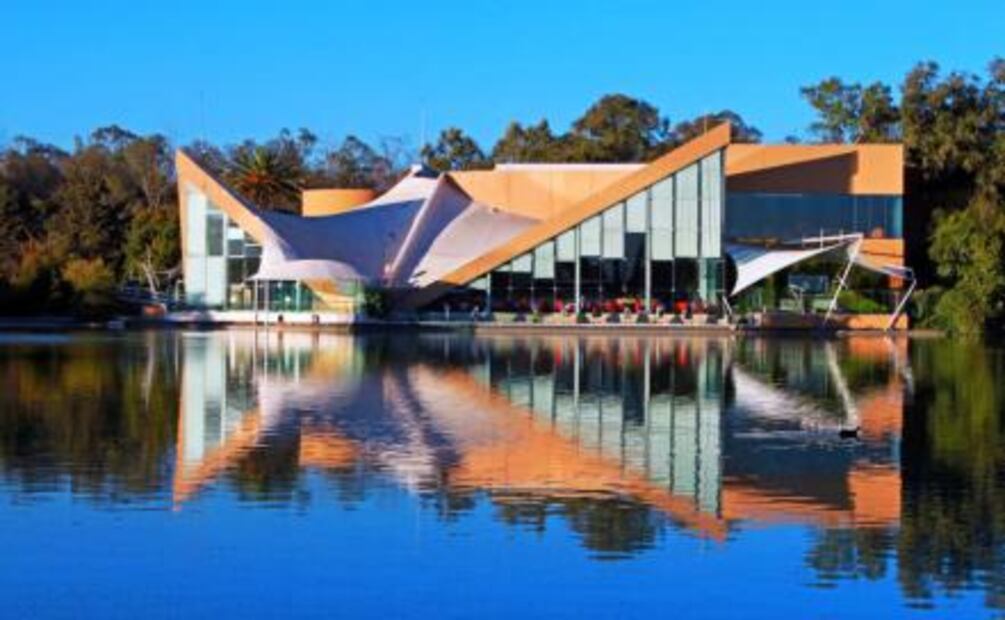 Restaurante El Lago presenta nueva imagen