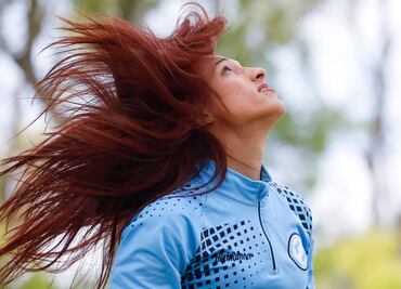 Mara Gómez, futbolista transgénero, celebra histórico debut en Argentina