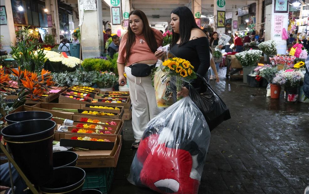 Venta de flores en Mercado de Jamaica. Foto: Luis Camacho/EL UNIVERSAL