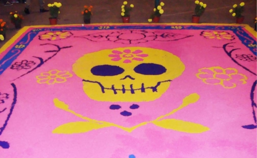 Xochimilco en Día de Muertos más allá de “La Llorona”