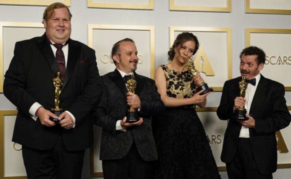 Chloé Zhao hace historia con "Nomadland" en los premios Oscar 2021