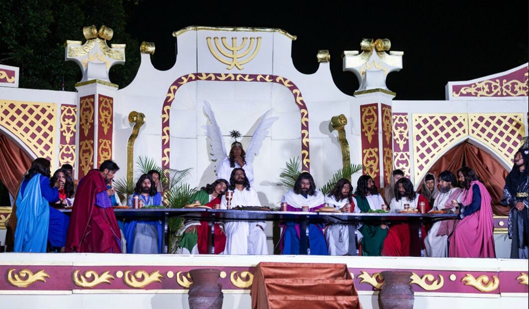Interpretación de la Última Cena y lavatorio de pies durante la 182 Representación de la Semana Santa en Iztapalapa, el jueves 17 de abril de 2025. Foto Hugo Salvador/EL UNIVERSAL