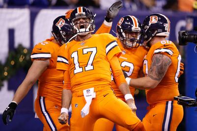 Osweiler saca del hoyo a Broncos
