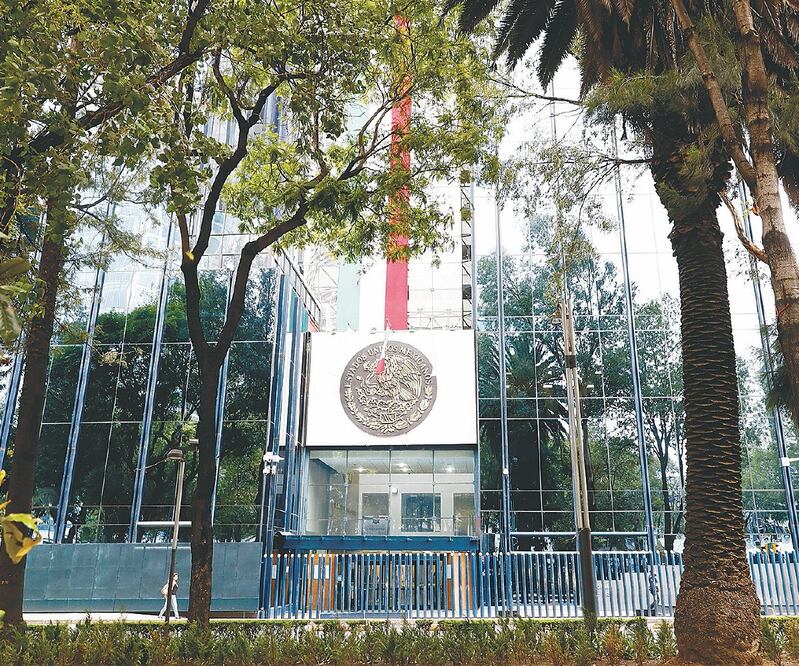 Sin proceder. La Fiscalía General reclamó que le regresarán tres inmuebles de la extinta PGR. ARCHIVO EL UNIVERSAL