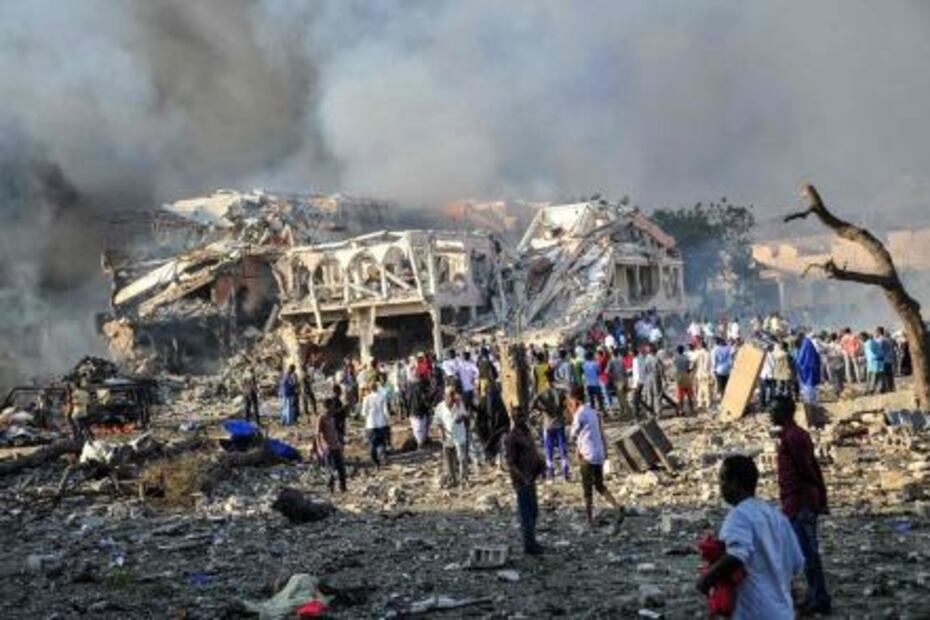 Somalia sufre el peor atentado de su historia; suman 215 muertos y 350 heridos