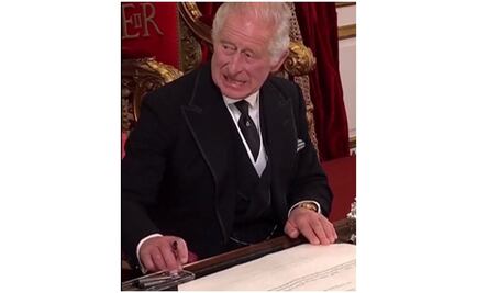 Gesto del rey Carlos III durante ceremonia de proclamación se vuelve viral 
