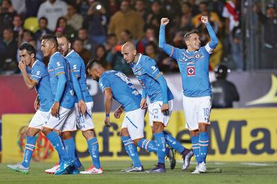 Cementeros buscan hilar éxitos locales