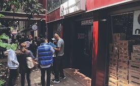 Festejos masivos causan molestias a comercios