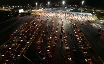 Cientos arman filas en la frontera con EU ante reapertura de puentes