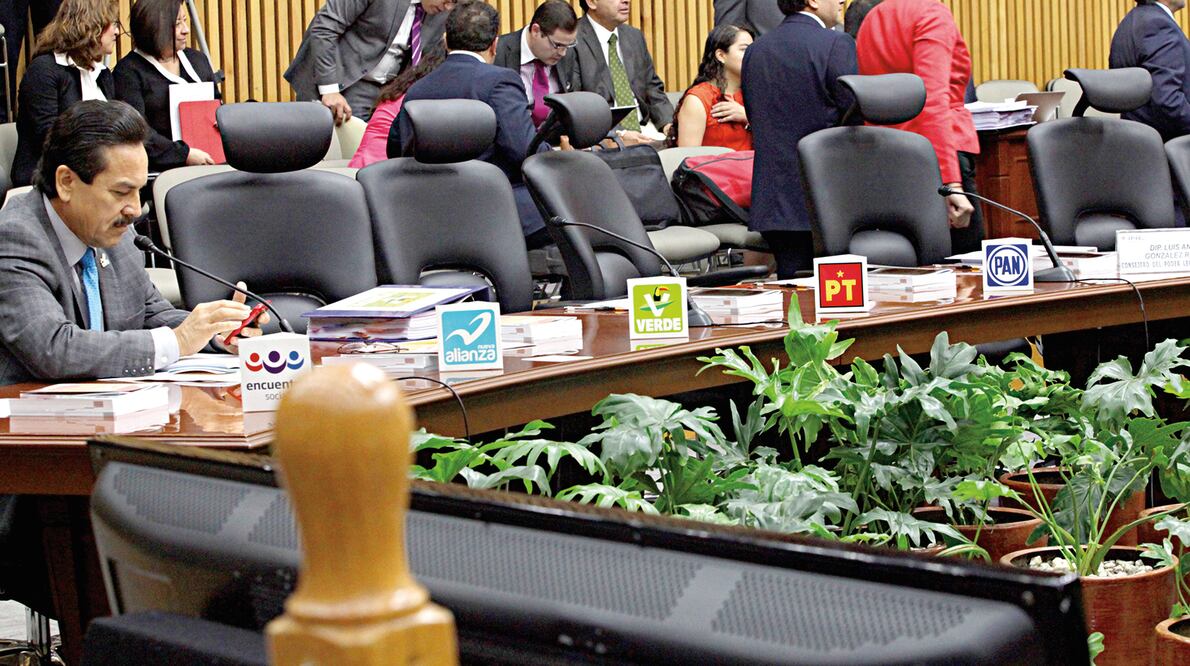 Al abrir sus nóminas, los institutos políticos revelaron inequidades; quienes presiden a los pequeños tienen sueldos superiores a los grandes, según reportes entregados vía transparencia (ARCHIVO. EL UNIVERSAL)