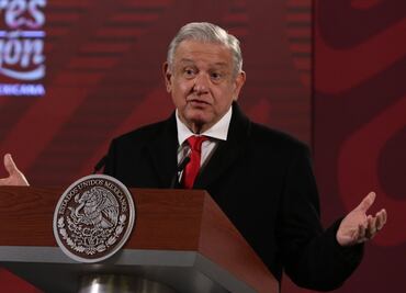 AMLO defiende a Javier May; "ya quisiera tener 100 hombres así en mi gobierno", dice