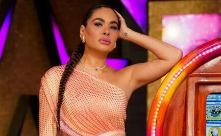 El outfit de Galilea Montijo con maxifalda de tul y botas vaqueras