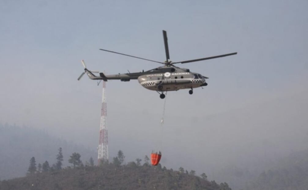 Fuertes vientos dificultan labores para sofocar incendio en Sierra de Arteaga, Coahuila