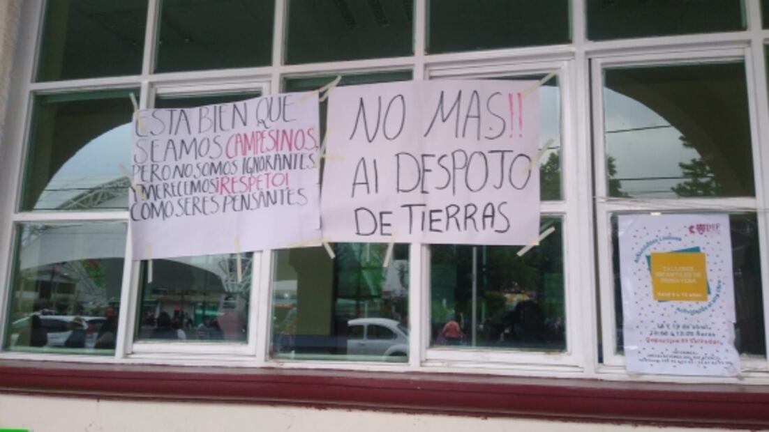 Bloquean carretera Texcoco-Lechería en protesta por plan de AMLO para el ex lago de Texcoco