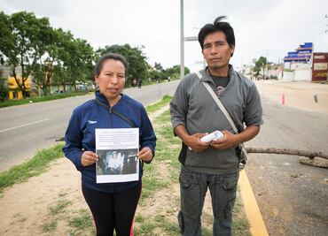 Colonos mantienen bloqueada la carretera federal 175 en Oaxaca