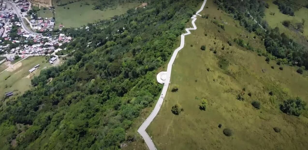 Foto: Captura de Youtube. Mexitravia - Familia Viajera