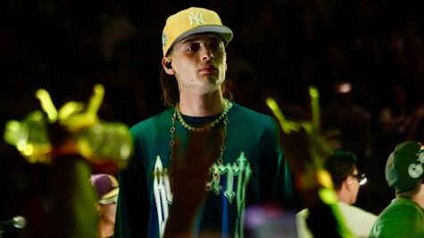 ¡Hoy cumple años Peso Pluma! Estos son los récords que ha conseguido en su carrera