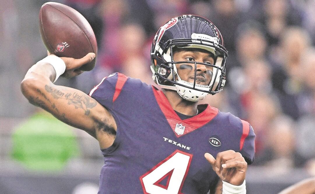 Deshaun Watson juega su primer partido de postemporada. Foto: ERIC CHRISTIAN SMITH. AP