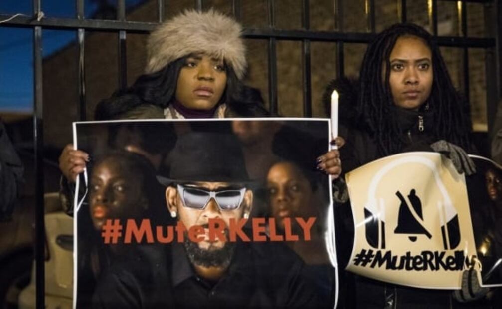 R. Kelly: paso a paso, la larga lista de abusos sexuales por la que condenaron al cantante