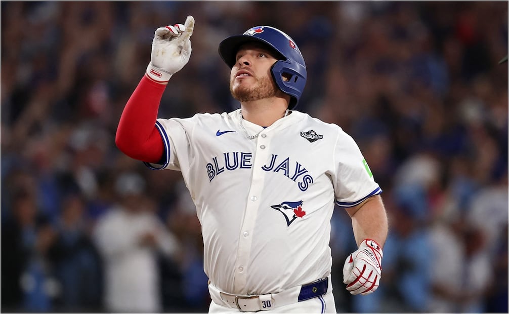 Alejandro Kirk brilló en el triunfo de Toronto ante Los Ángeles en el Juego 1 de la Serie Mundial