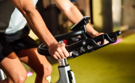 ¿Cuántos minutos de ejercicio en bicicleta fija equivalen a horas en el gimnasio, según la ciencia?