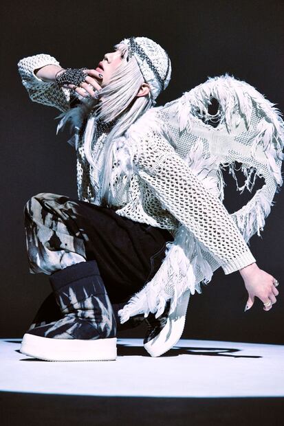 Key apuesta por accesorios y prendas que rompen cualquier molde. Foto: Instagram @shinee
