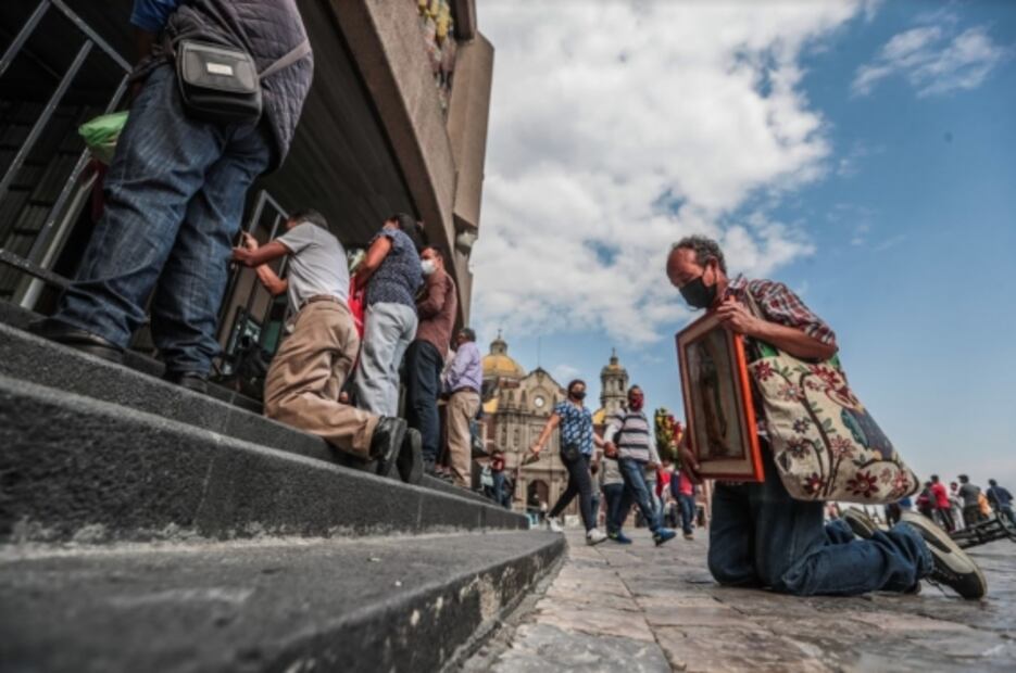 Fervor por la Virgen de Guadalupe y compras navideñas, entre las fotos de la semana
