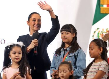 Sheinbaum: Las niñas y los niños son el presente de México; recuerda a Kalimán y a Señorita Cometa