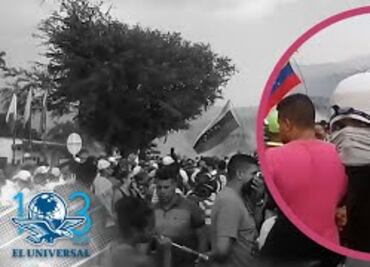 Lazan gas lacrimógeno leales a Maduro contra ayuda humanitaria en frontera entre Venezuela y Colombia