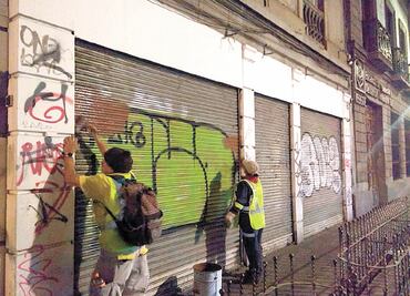 Borran grafitis de nueve calles en el Centro Histórico