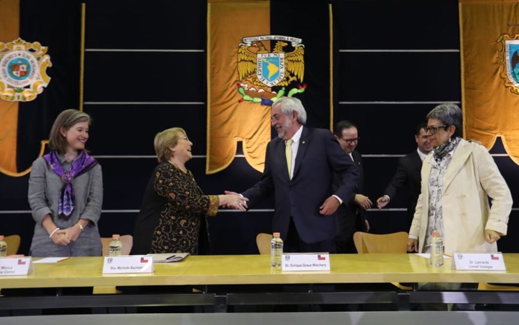La ex presidenta de Chile, Michelle Bachelet y el rector de la UNAM, Enrique Graue Wiechers. Foto: Valente Rosas/EL UNIVERSAL