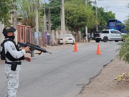 Persecución y ataque en Culiacancito; detienen a civil armado y aseguran camioneta robada