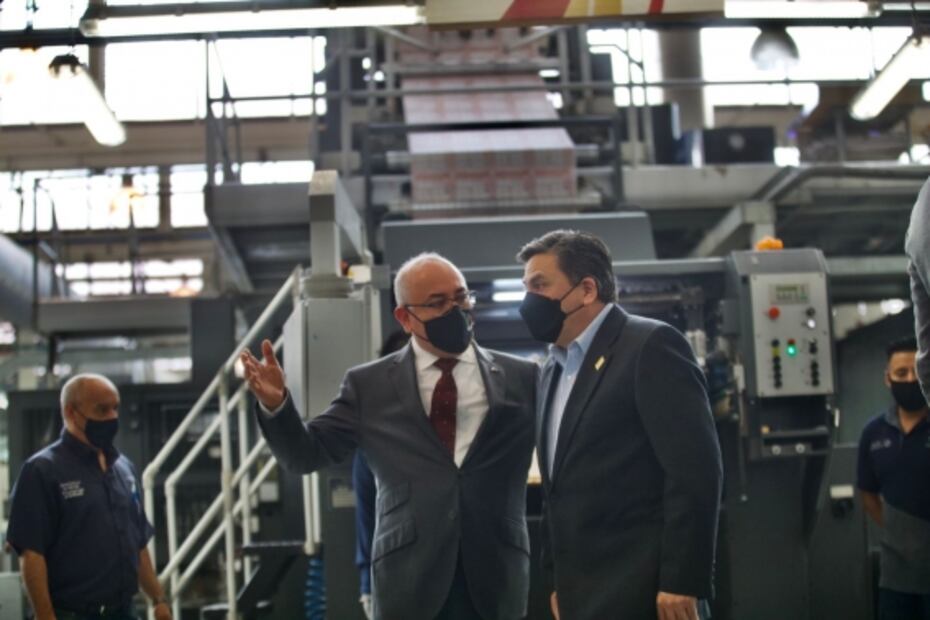 IECM da banderazo de inicio para impresión de boletas y material electoral 