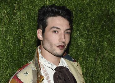 Ezra Miller rompe el silencio tras ser acusado de la desaparición de tres menores y su madre