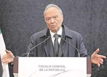 Es honorario uno de los tres doctorados del fiscal General Alejandro Gertz