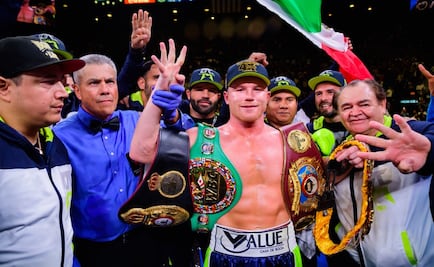 Saúl 'Canelo' Álvarez defeats Sergey Kovalev