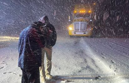 Por intensa nevada cierran el tránsito vehicular entre Sonora y Chihuahua 