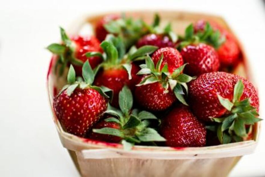 Con una mascarilla de fresas lograrás una rutina de belleza perfecta para San Valentín