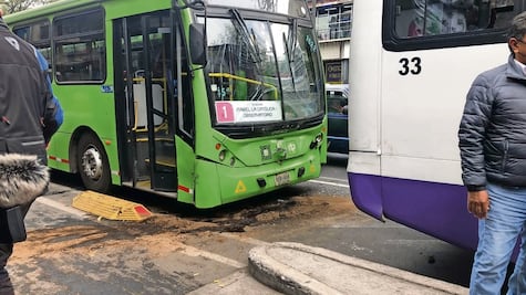 Choque entre RTP y camión deja 12 lesionados