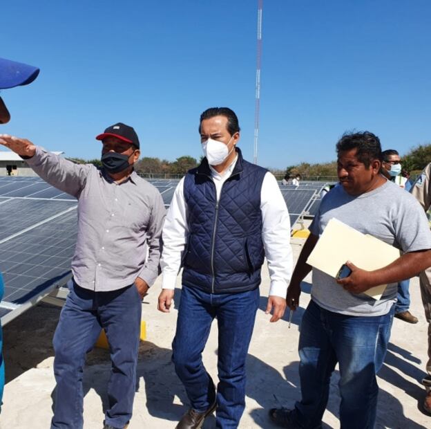 Tras denuncia, CFE se compromete a reparar granja solar en Oaxaca