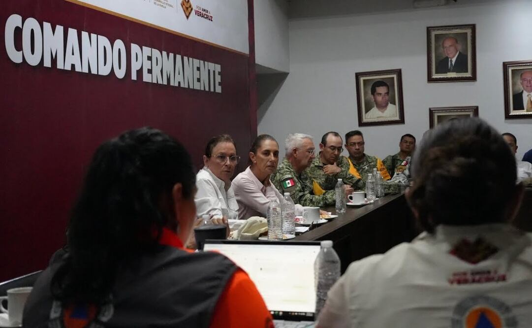 La presidenta Claudia Sheinbaum en el Centro de Comando Permanente en Veracruz este domingo 12 de octubre de 2025. Foto: Presidencia