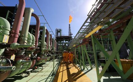 Disminuye déficit en enero por ingresos petroleros 