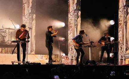 Phoenix le regala a México una noche de rock y complicidad