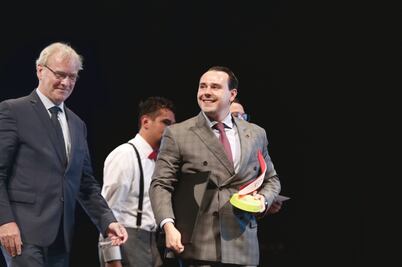 Amieva Gálvez reconoce labor de jóvenes en sismos