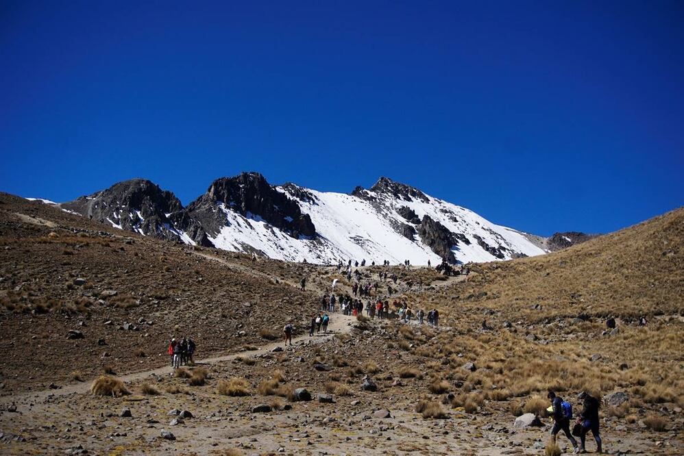 Cierran al público el Nevado de Toluca por caída de nieve; comerciantes advierten pérdidas económicas
Foto: Facebook "Escape México"
