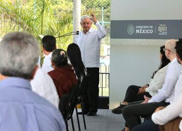 Embates del conservadurismo “nos hacen lo que el viento a Juárez”: AMLO