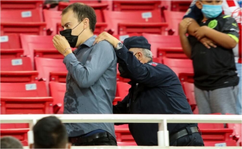 En el estadio de las Chivas reapareció el grito discriminatorio