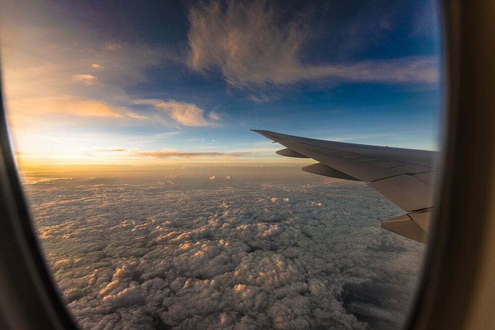 Con una app podrás conocer tu ubicación durante el vuelo / Crédito: Pixabay 