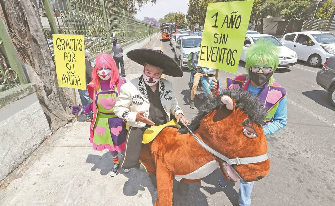 El payaso Tino Platino y su familia gastaron los ahorros que tenían durante el confinamiento. Fotos: Jorge Alvarado/ El Universal.